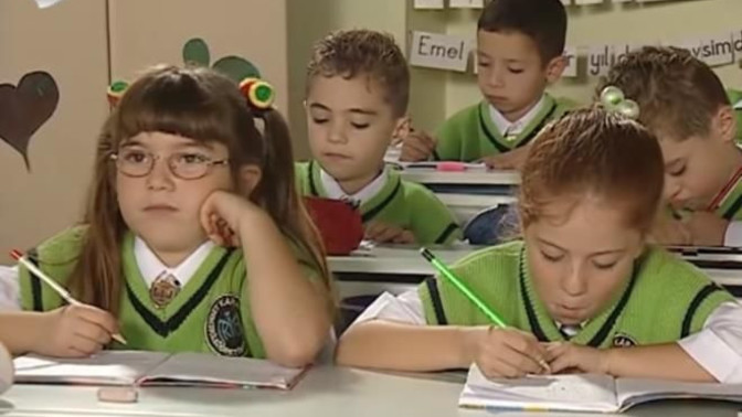 İlkokulda aynı sınıfta olduğunuz birini, yıllar sonra görseniz tanır mısınız?