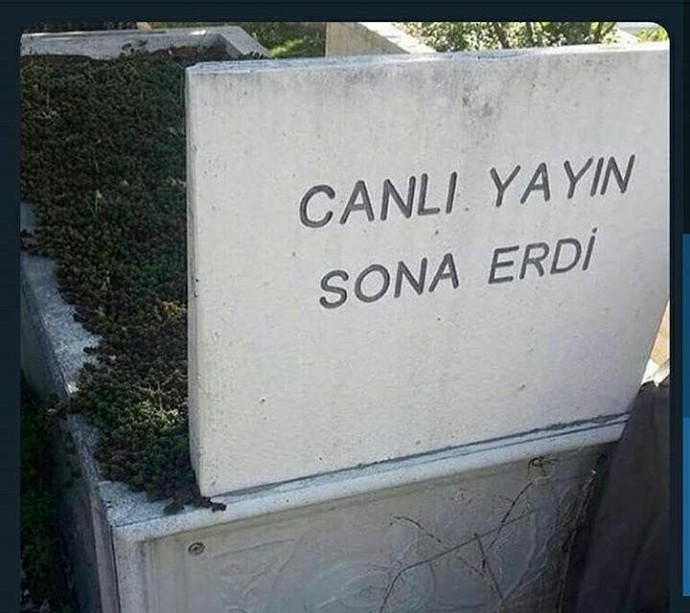 Mezar taşınıza ne yazdırmak isterdiniz 😃?
