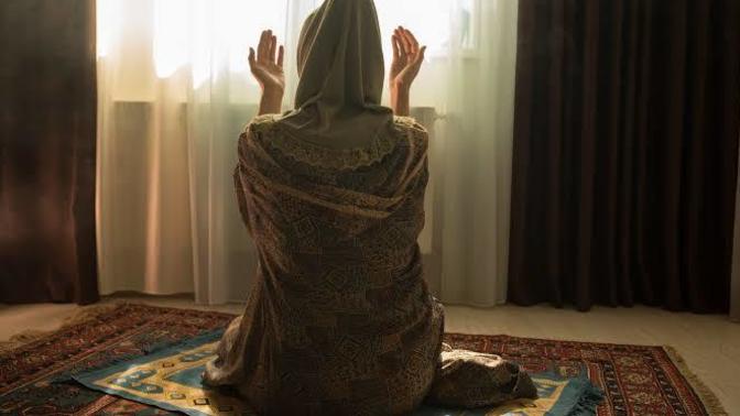 Namaz kılmak için türbanlı olmak şart mıdır?