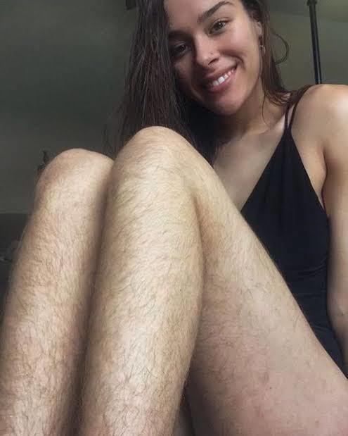 Kadınların vücut kıllarını almama modası güzel mi?