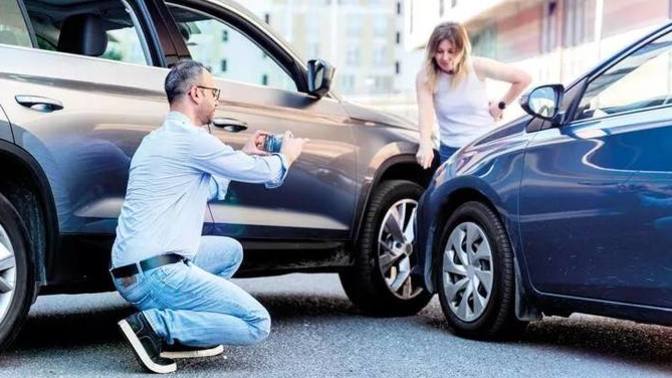 Resmi gazetede yayınlandı, trafik sigortasında yeni dönem başladı. Otomobilinize ait trafik sigortanız var mı?