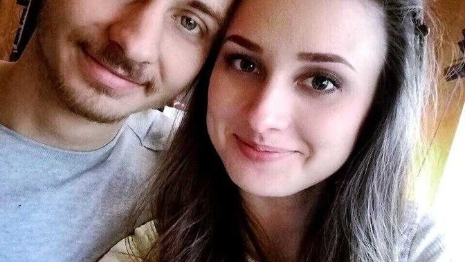 1 aylık evliyim. Kocam bana hayatıma kimse girmedi dedi ama eşyalarının arasından bir fotoğraf çıktı. Boşanmalı mıyım?