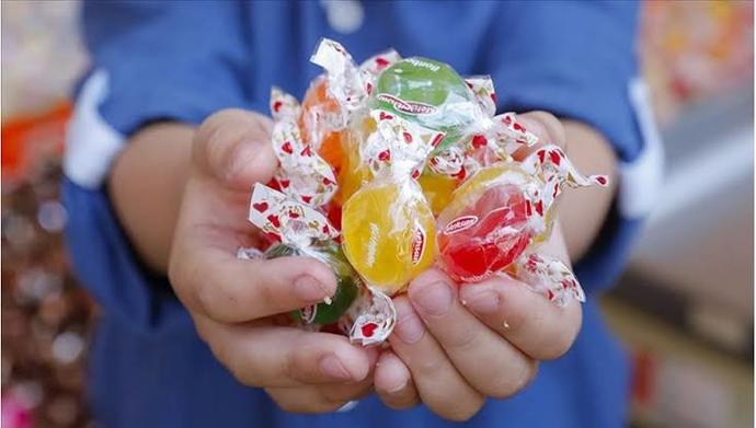 Çantaya toplanan şekerler falan 🍬