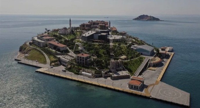 Demokrasi adasına gittiniz mi?