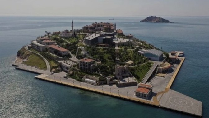Demokrasi adasına gittiniz mi?