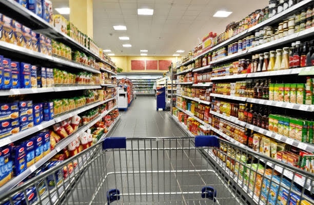 Markette alışveriş yaparken etiketlere bakar mısınız?