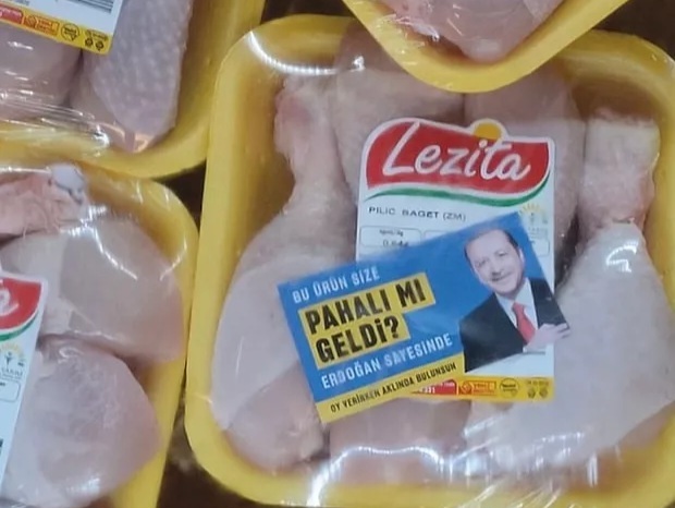 Marketteki ürünlere Erdoğan sayesinde çıkartması yapıştıran Mahire gözaltı kararı! Seçim öncesi oylara etkisi ne yönde olur?