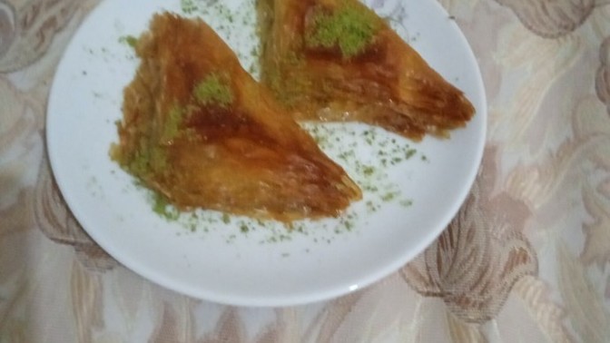 Bugün menüde şöbiyet tatlısı var, nasıl olmuş sizce?