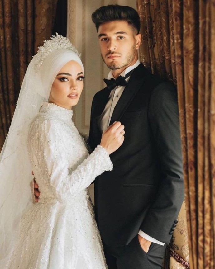 Evli olsaydınız, arkadaşlarınız eşinizden önce gelir miydi?