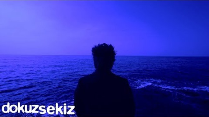 Geceye bir türkü bırakır mısınız?