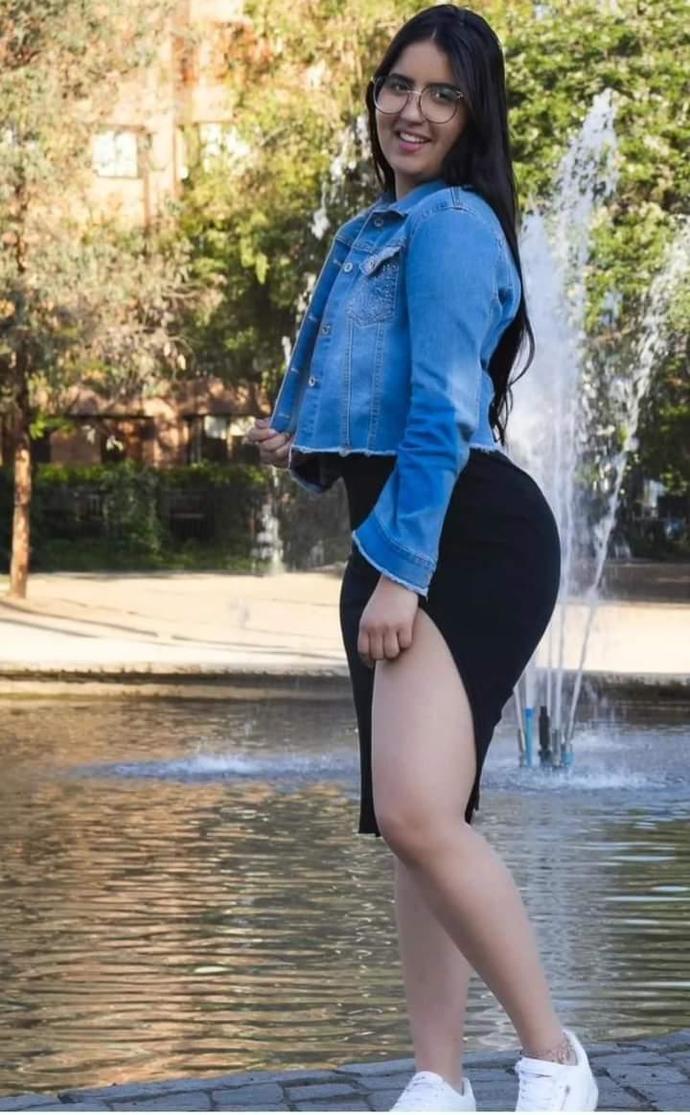 Evli eniştem fake hesaptan bu iki escrt kadını takip edip beğenmesi normal mi?