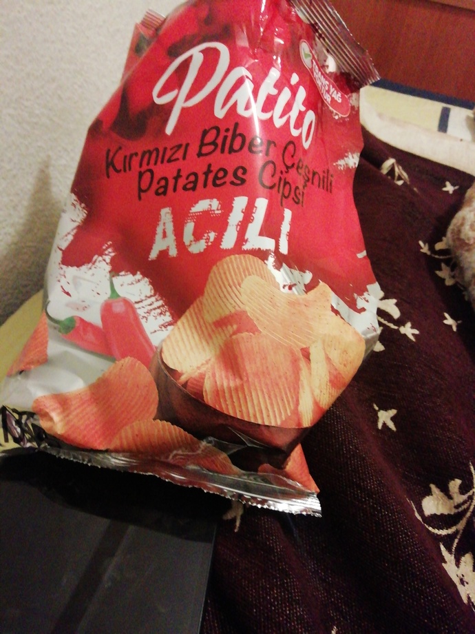 Ya bu cips fiyatları çok yüksek değil mi? Bimdeki ketçaplı patito bile 14 lira olmuş off?