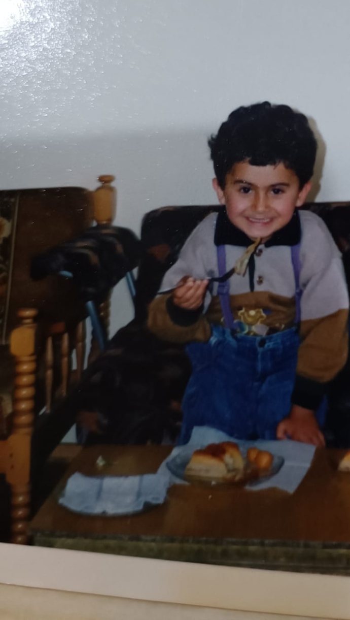Küçüklük haliniz ile şimdiki haliniz birbirine benziyor mu?