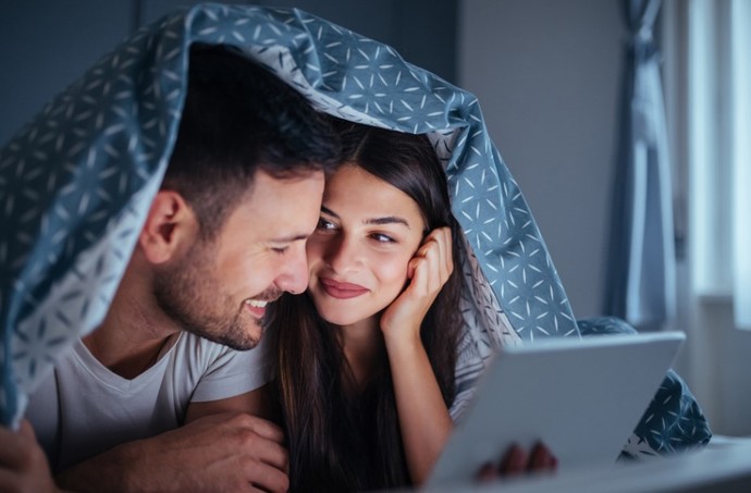 Romantik şeyleri sevseniz bile sevmediğinizi söylediniz mi?