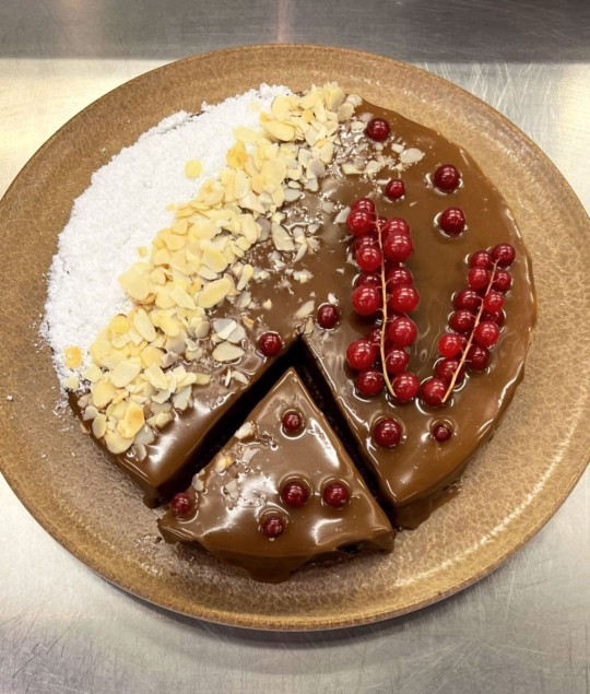 Vegan cheesecake yaptım, nasıl gözüküyor sizce?