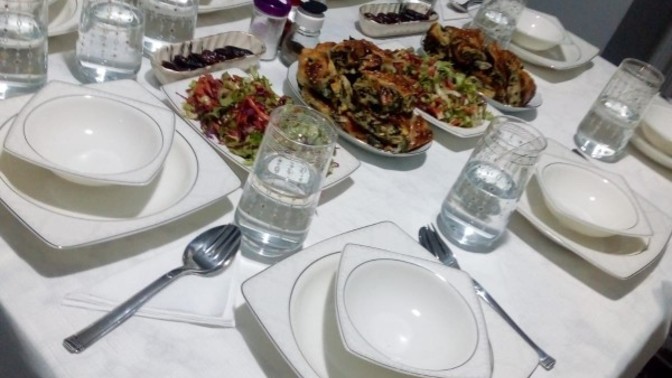 Hayırlı akşamlarrrr... Sofralar kuruldu mu?