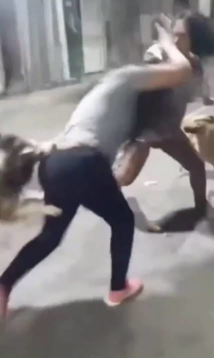 Sizce hangi çocukla yaşamak daha keyifli kız mı erkek mi?