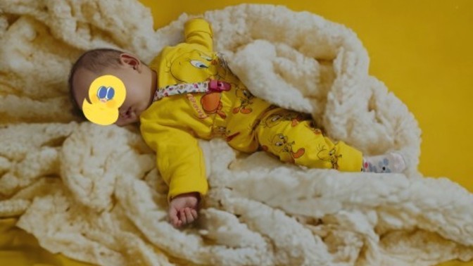 Gece uyurken bebeğinizin çoraplarını çıkarıyor musunuz 🧦👶🏻?