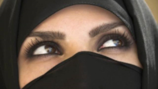 Çarşaflı biriyim ve üniversiteye gitmek istiyorum, bu benim için engel olur mu?
