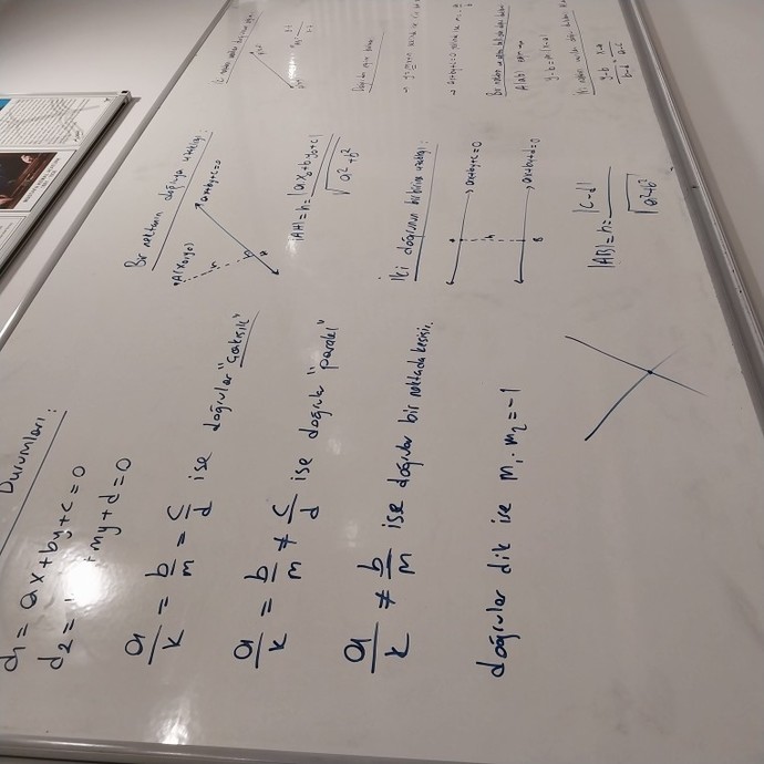 Pazar günü çalışıyor musunuz?