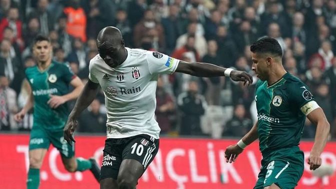 Beşiktaş - Giresunspor'u 3-1 yenerek lig'te ki müthiş çıkışını sürdürdü! Kartal son 5 maçta 5 galibiyet aldı! Ne düşünüyorsunuz?