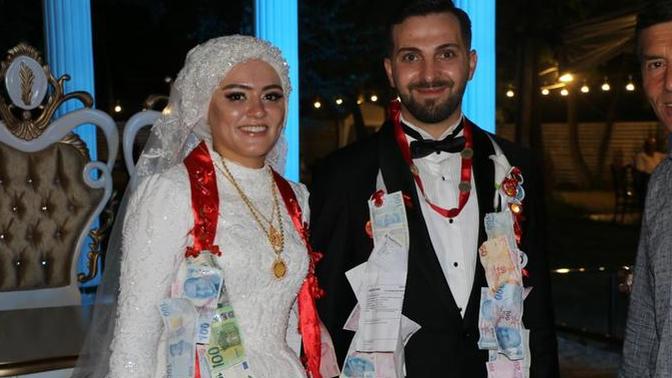 Düğünde takılan takıları kızlar alıyormuş. O parayla ikimiz için araba alsam iyi olmaz mı? Siz ne aldınız?