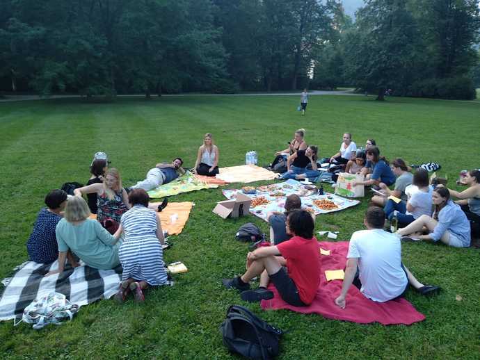 Kimlerle piknik yapmayı daha çok seversin?