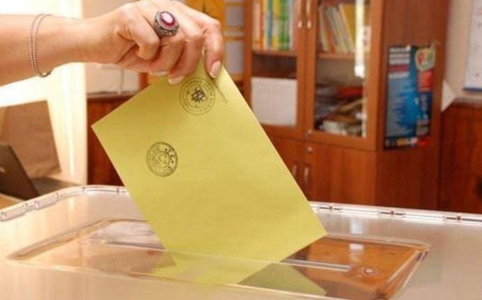 2023 yerel seçimleri hakkında ne düşünüyorsunuz ve hangi partiye oy vereceksiniz?