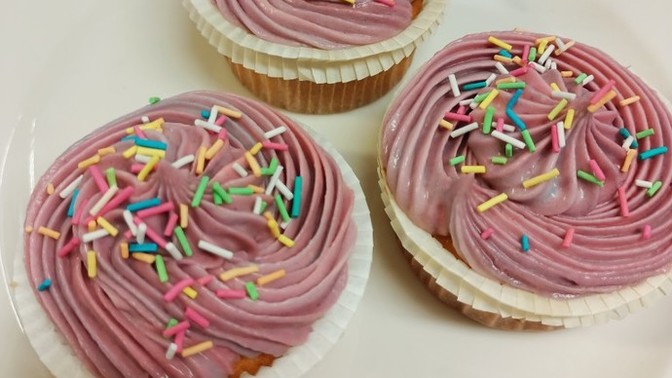 Cupcake yaptım, nasıl gözüküyor sizce?