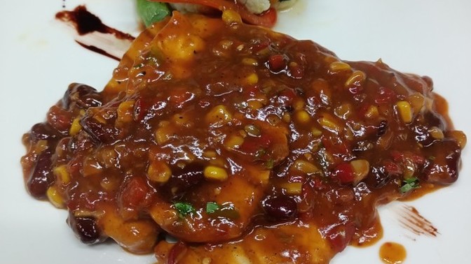Meksika soslu tavuk yaptım, nasıl gözüküyor sizce?