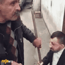 Merhaba benim hayirlisiyla bi oglum olacak ve esim babasinin ismini koymak istiyor onun babasi hayatda benim babam vefat etti?