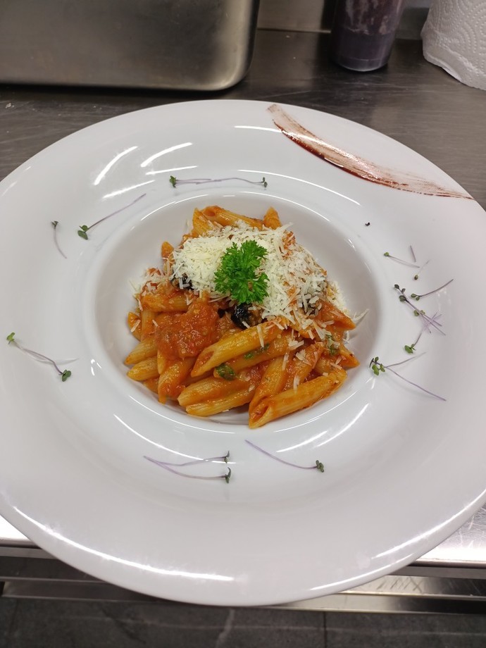 Penne Arabiata yaptım, nasıl gözüküyor sizce KS üyeleri?