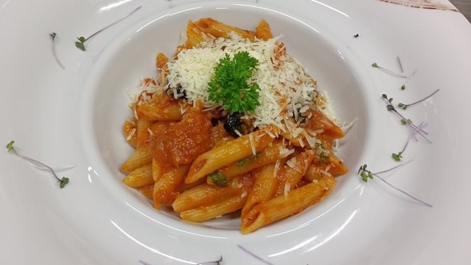 Penne Arabiata yaptım, nasıl gözüküyor sizce KS üyeleri?