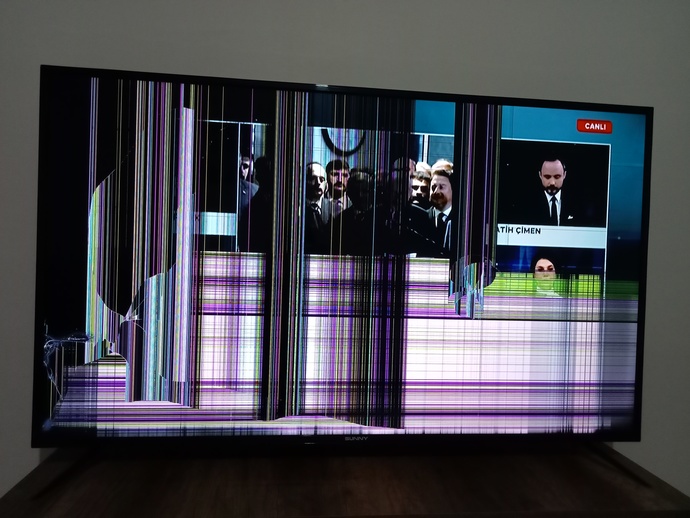 Televizyona böyle bir şey oldu, düzelir mi?