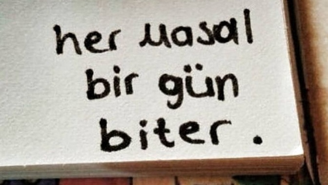 Bir insan birini sevmekten korkar mı ya?