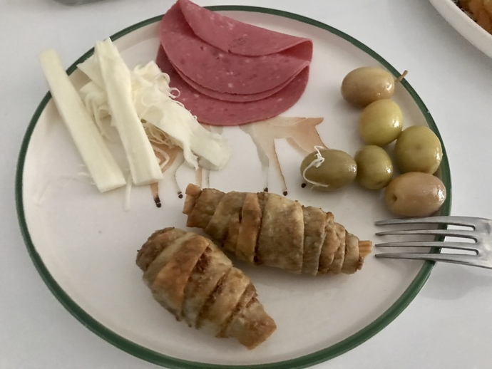 Kahvaltı menünüzde neleri tercih ediyorsunuz?