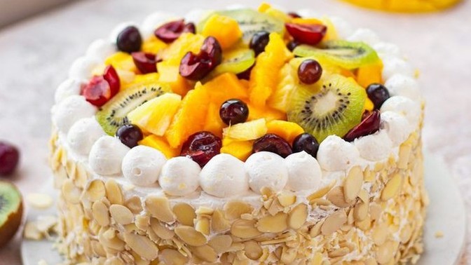 Bayramda tatlı yerine pasta ikram etmek abes mi kaçar?