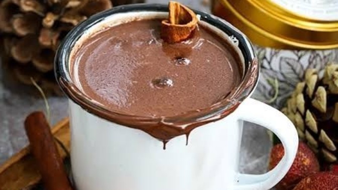 Çikolatanın dilinizde bıraktığı aşk dolu izi hangi hâlinde saklıdır?
