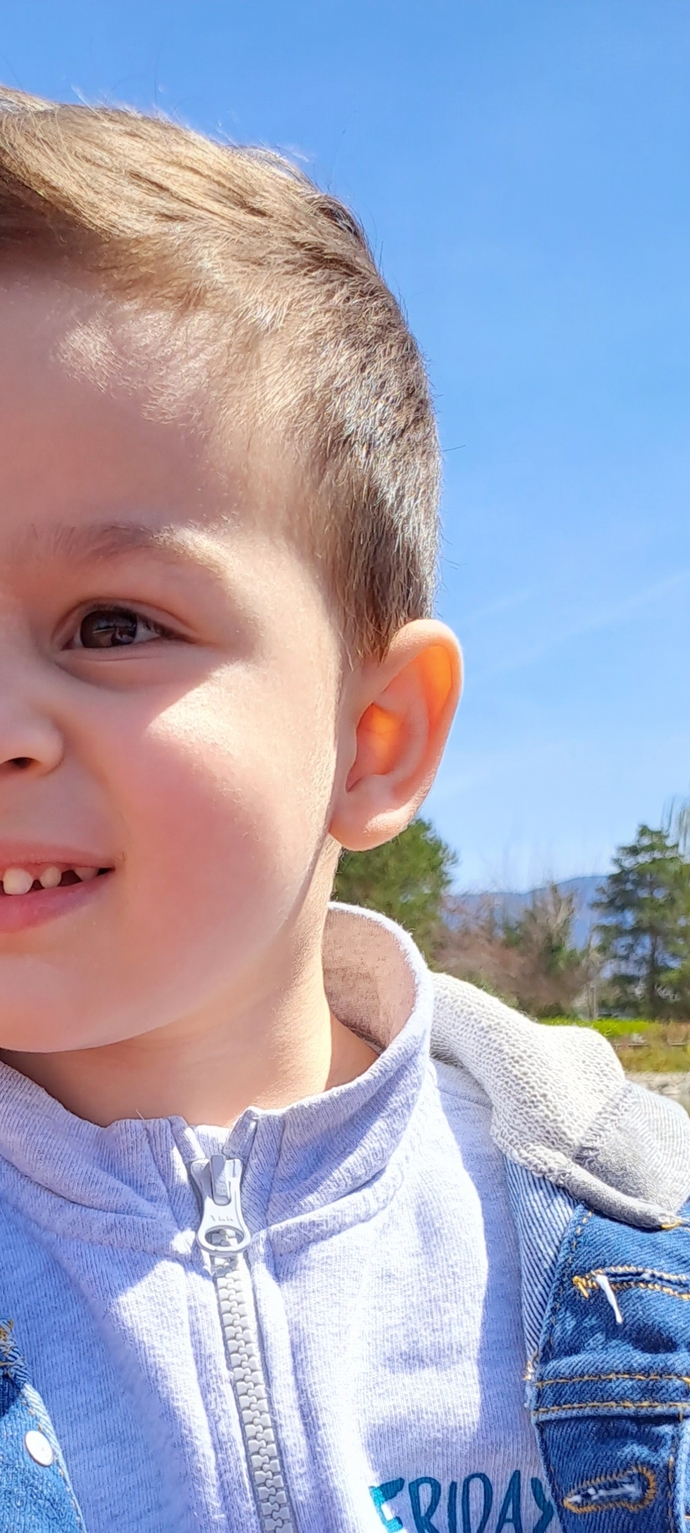 Oğlum büyüdükçe esmerleşir mi?