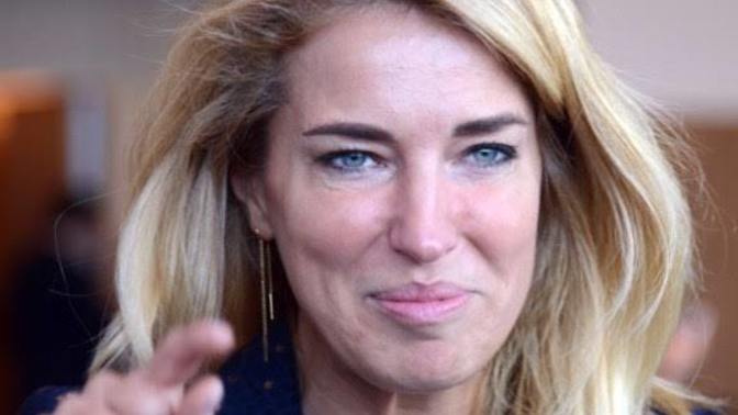 Burcu Esmersoy'un tek şikayeti kaz ayaklarıymış. Seninki ne?
