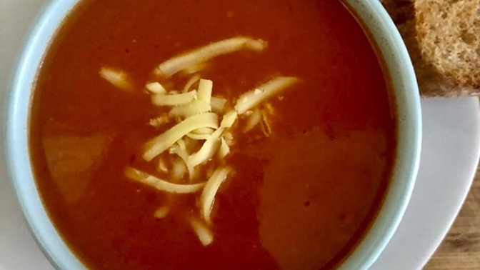 Leziz mi leziz domates çorbası yaptım! Senin favori çorban hangisi?