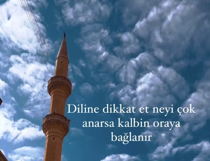 En çok dikkat etmemiz konu dil dir sizce?
