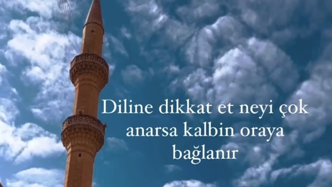 En çok dikkat etmemiz konu dil dir sizce?