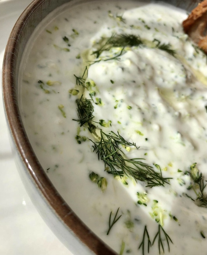 Pilavın yanına cacık mı daha iyi yakışır,salata mı?