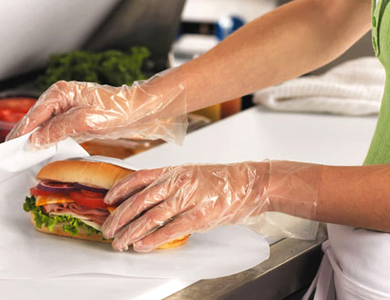 İnsan, yemek yaparken eldiven mi takmalı?