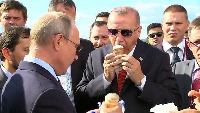 Dondurmayı ısırarak mı yoksa yalayarak mı yersiniz?