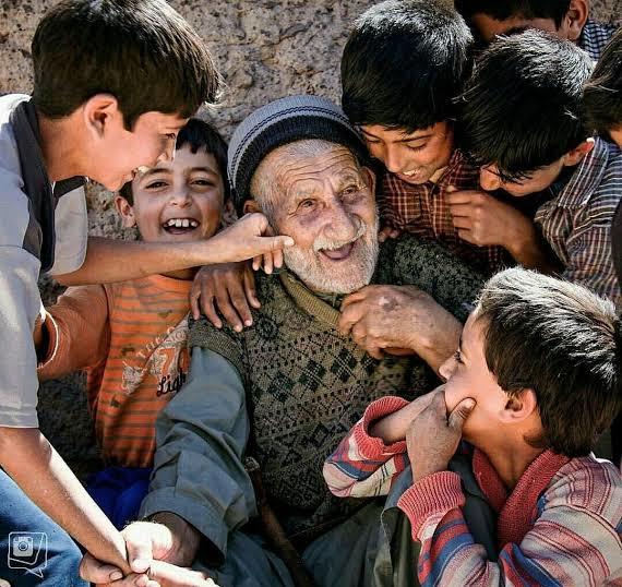 Bayram geliyor babasız annesiz olan var mı?