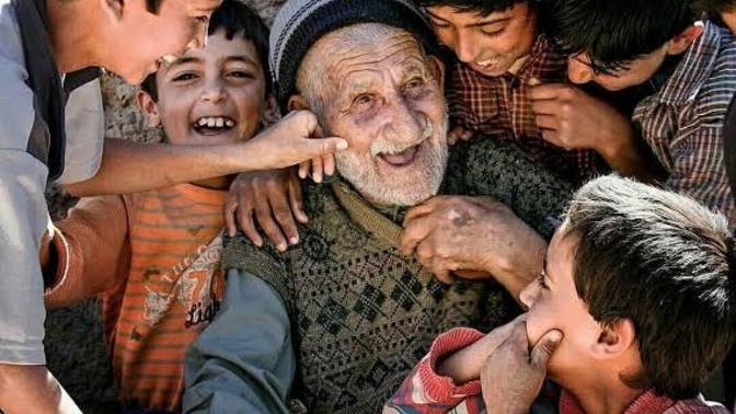 Bayram geliyor babasız annesiz olan var mı?