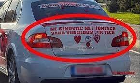 Yakında evlenecek olsanız, gelin arabasının arkasına ne yazdırırdınız?