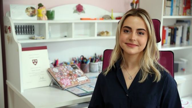 Lise öğrencisi Zeynep Kurtuluş, Harvard Üniversitesinden tam burslu kabul aldı. Kadınların başarısı sizleri de gururlandırıyor mu?